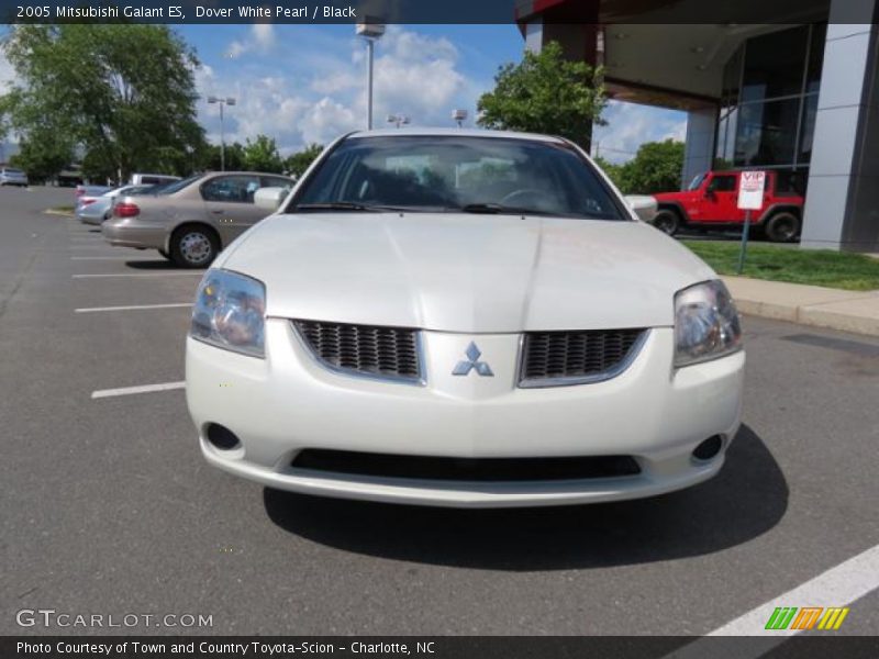 Dover White Pearl / Black 2005 Mitsubishi Galant ES