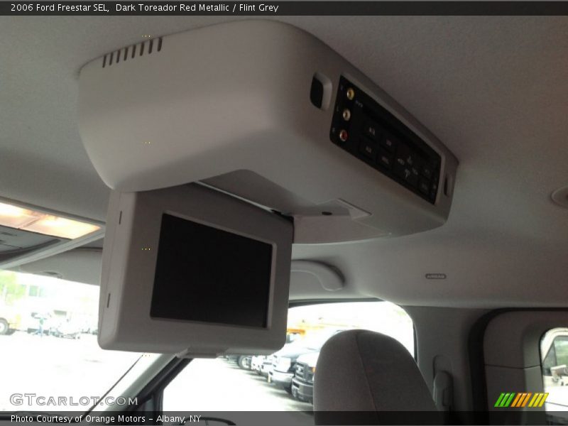 Entertainment System of 2006 Freestar SEL