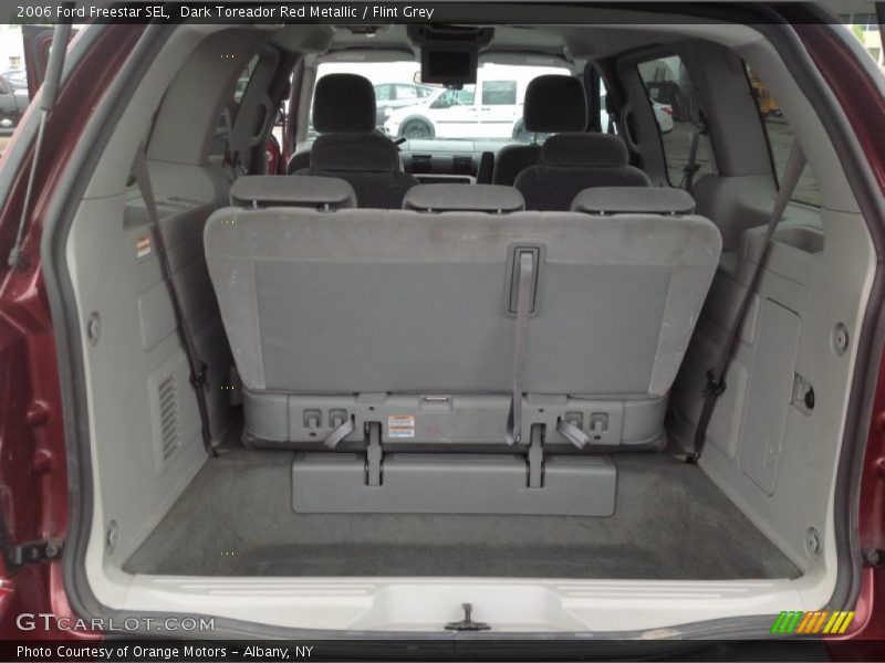  2006 Freestar SEL Trunk