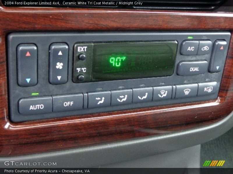 Controls of 2004 Explorer Limited 4x4
