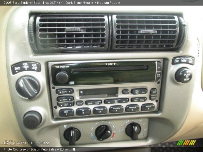 Controls of 2005 Explorer Sport Trac XLT 4x4