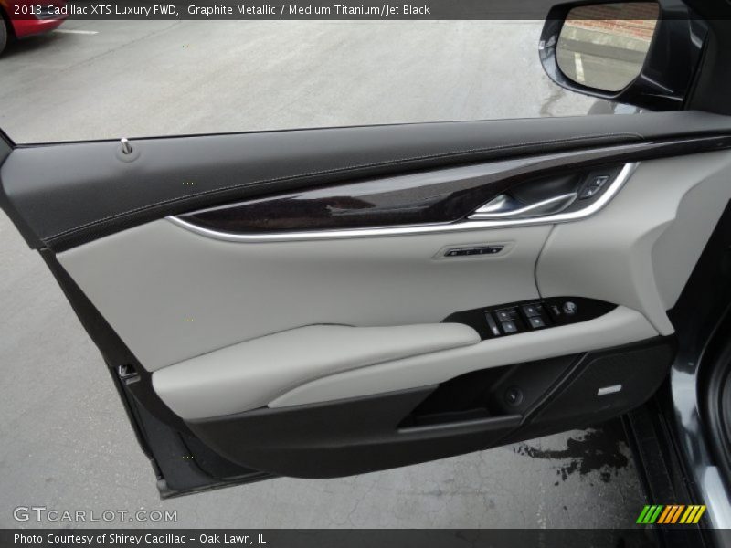 Graphite Metallic / Medium Titanium/Jet Black 2013 Cadillac XTS Luxury FWD