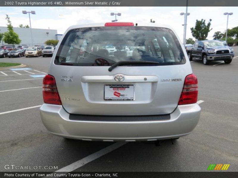 Millennium Silver Metallic / Gray 2002 Toyota Highlander V6 4WD