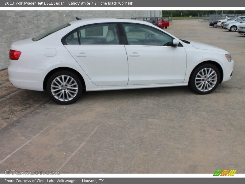 Candy White / 2 Tone Black/Cornsilk 2013 Volkswagen Jetta SEL Sedan