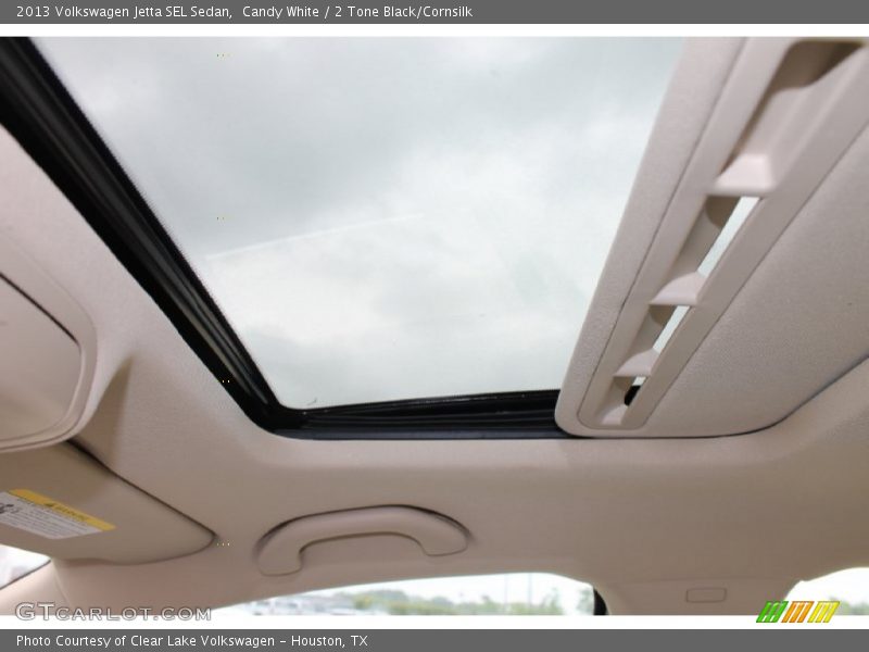 Candy White / 2 Tone Black/Cornsilk 2013 Volkswagen Jetta SEL Sedan