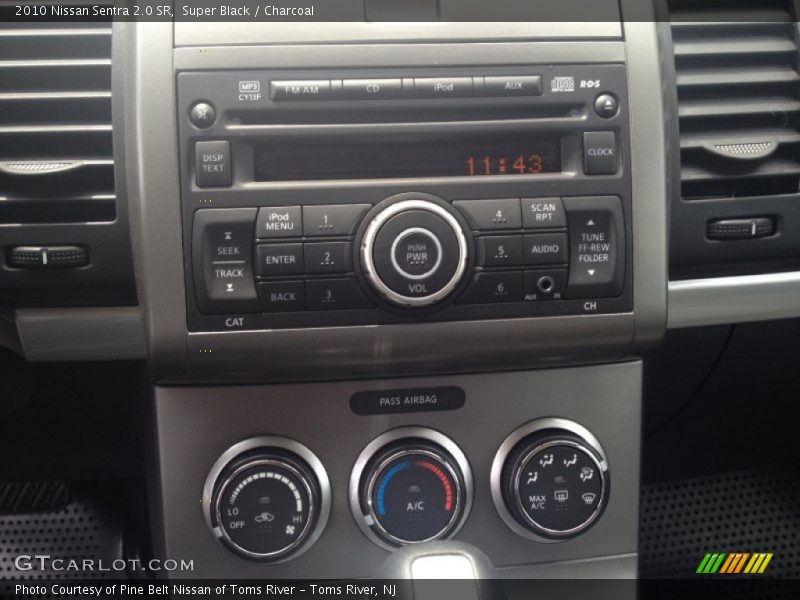 Super Black / Charcoal 2010 Nissan Sentra 2.0 SR