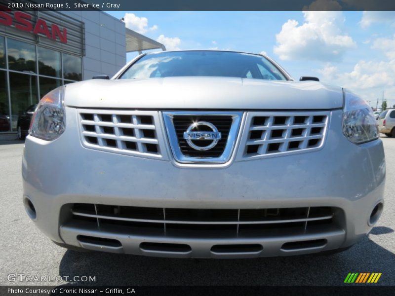 Silver Ice / Gray 2010 Nissan Rogue S