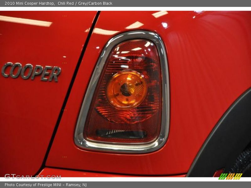 Chili Red / Grey/Carbon Black 2010 Mini Cooper Hardtop