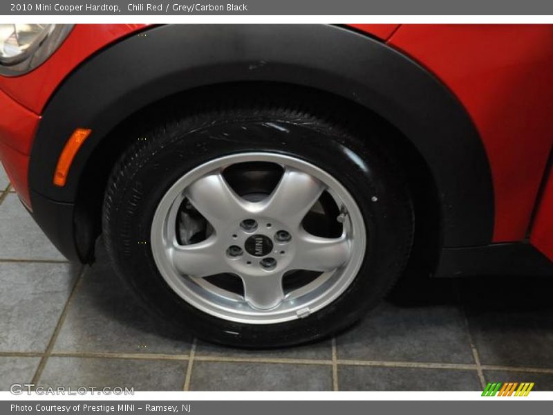 Chili Red / Grey/Carbon Black 2010 Mini Cooper Hardtop