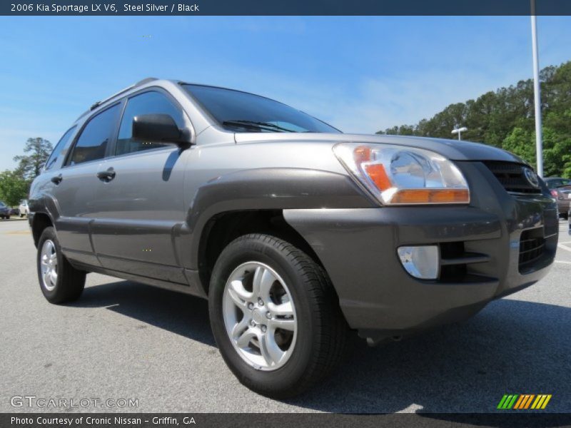 Front 3/4 View of 2006 Sportage LX V6