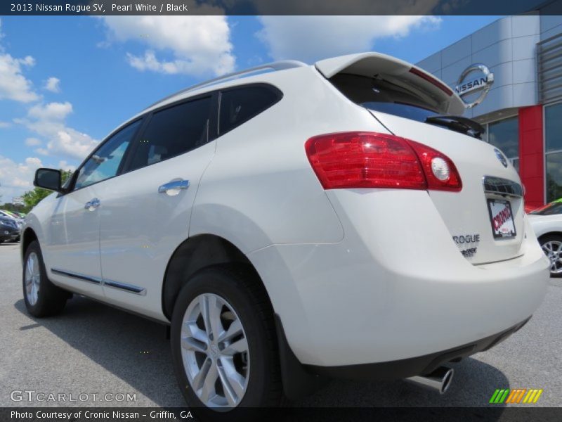 Pearl White / Black 2013 Nissan Rogue SV