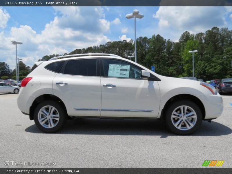 Pearl White / Black 2013 Nissan Rogue SV
