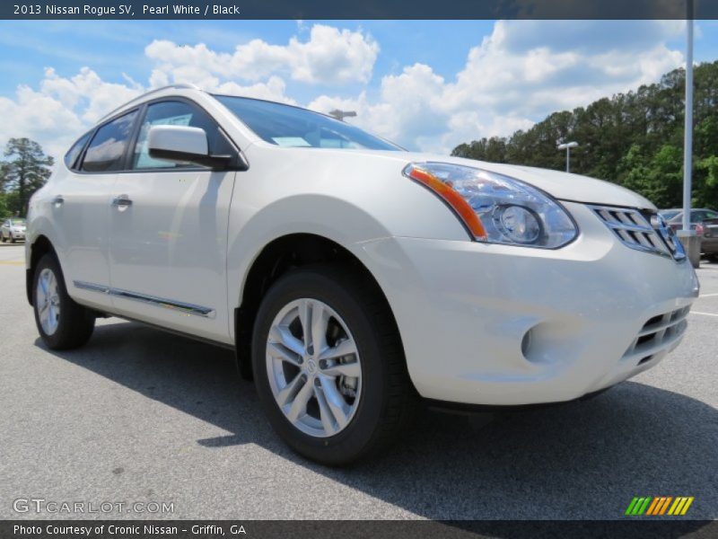 Pearl White / Black 2013 Nissan Rogue SV