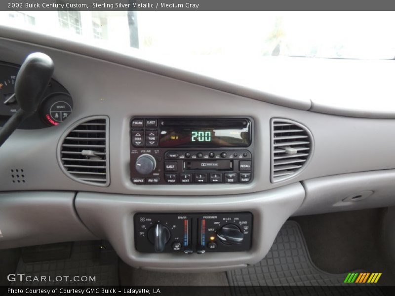 Sterling Silver Metallic / Medium Gray 2002 Buick Century Custom