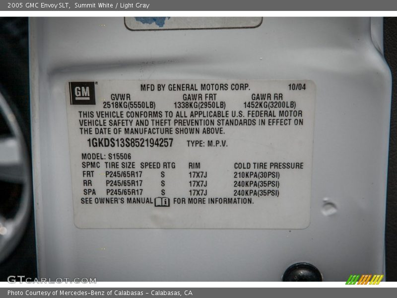 Summit White / Light Gray 2005 GMC Envoy SLT
