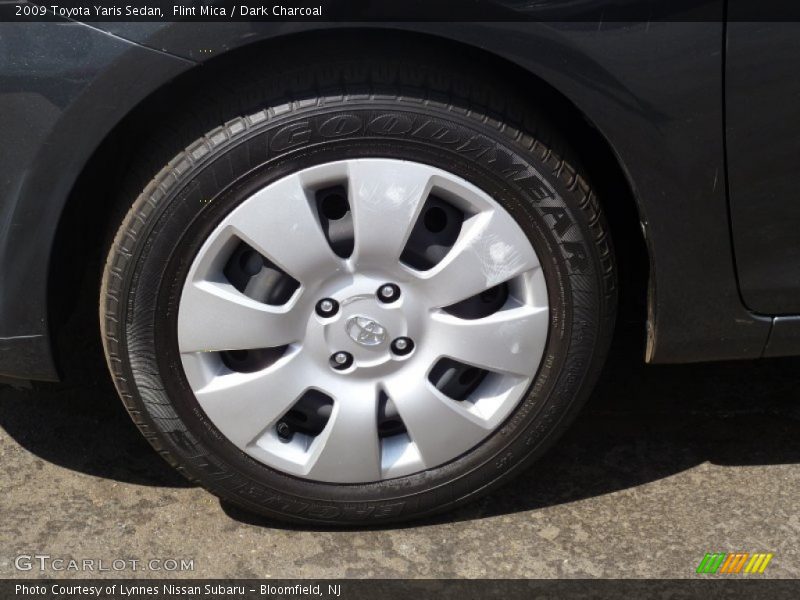 Flint Mica / Dark Charcoal 2009 Toyota Yaris Sedan