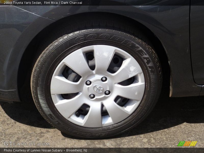 Flint Mica / Dark Charcoal 2009 Toyota Yaris Sedan