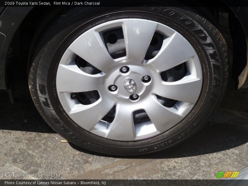 Flint Mica / Dark Charcoal 2009 Toyota Yaris Sedan