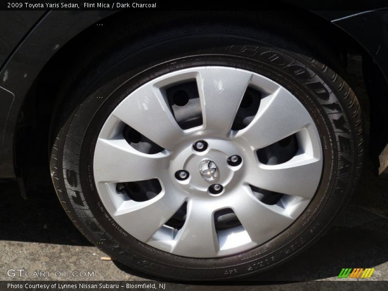 Flint Mica / Dark Charcoal 2009 Toyota Yaris Sedan