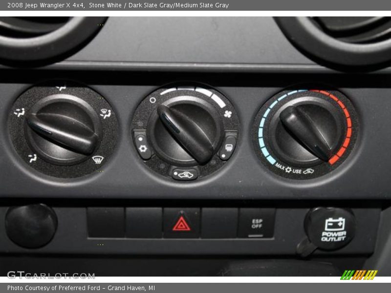 Stone White / Dark Slate Gray/Medium Slate Gray 2008 Jeep Wrangler X 4x4