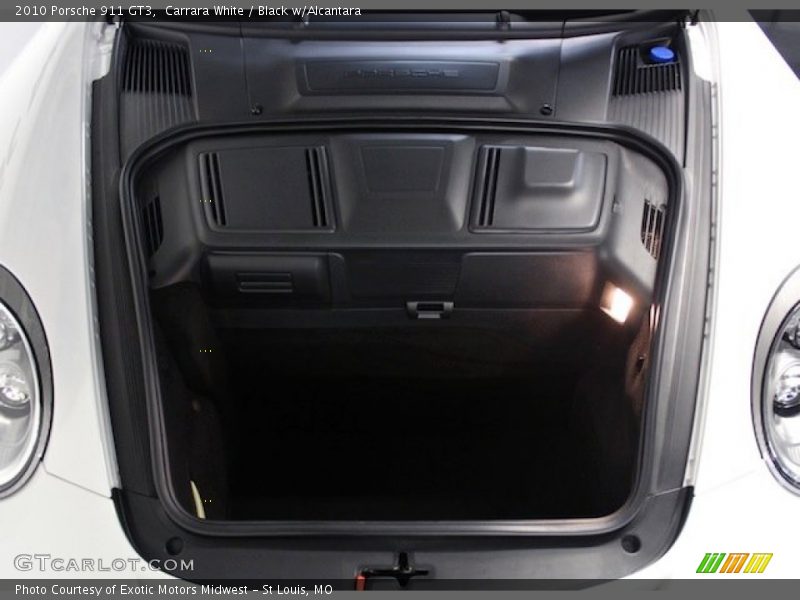  2010 911 GT3 Trunk