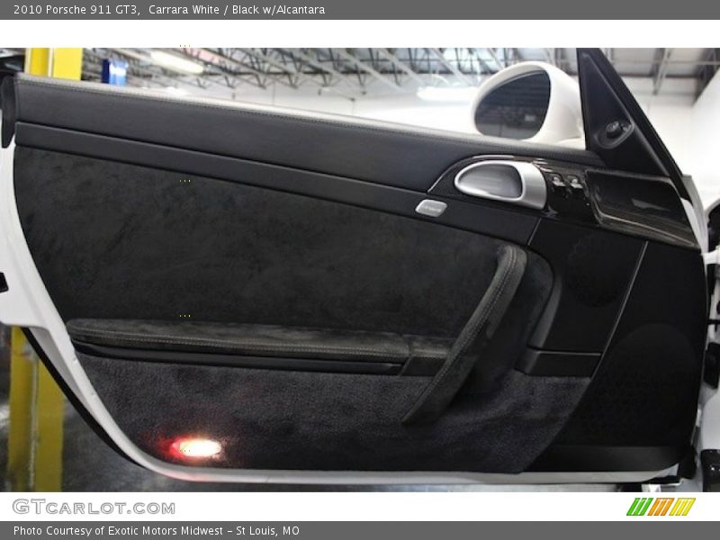 Door Panel of 2010 911 GT3