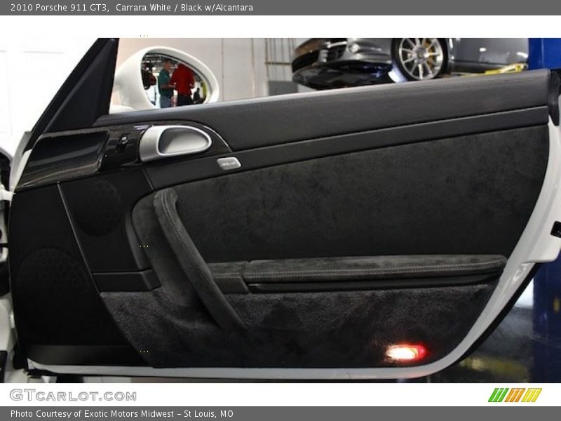 Door Panel of 2010 911 GT3