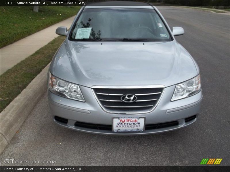 Radiant Silver / Gray 2010 Hyundai Sonata GLS