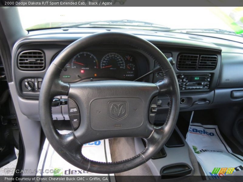 Dashboard of 2000 Dakota R/T Sport Extended Cab