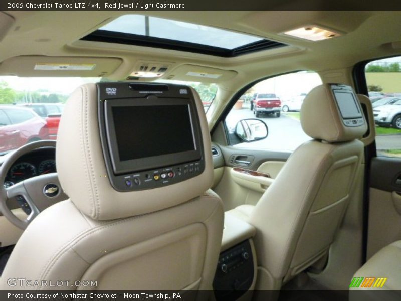 Entertainment System of 2009 Tahoe LTZ 4x4