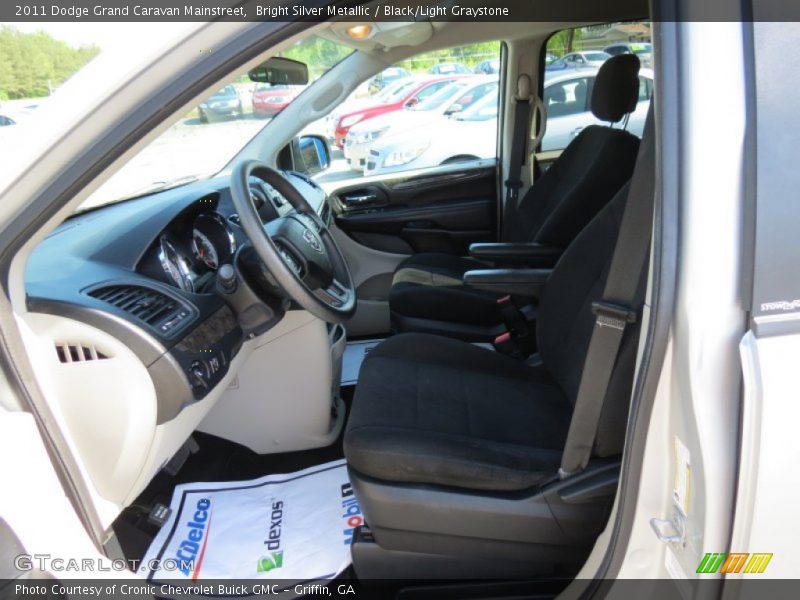 Bright Silver Metallic / Black/Light Graystone 2011 Dodge Grand Caravan Mainstreet