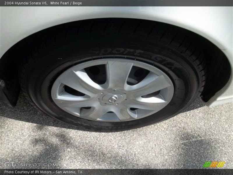 White Pearl / Beige 2004 Hyundai Sonata V6