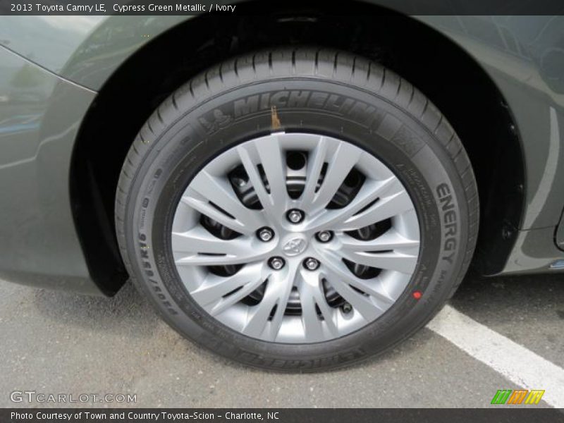 Cypress Green Metallic / Ivory 2013 Toyota Camry LE
