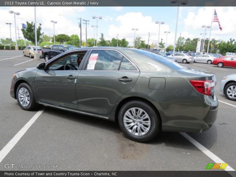 Cypress Green Metallic / Ivory 2013 Toyota Camry LE