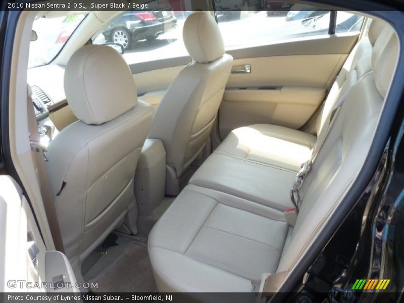 Super Black / Beige 2010 Nissan Sentra 2.0 SL