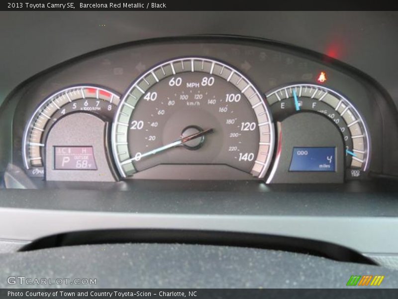 Barcelona Red Metallic / Black 2013 Toyota Camry SE