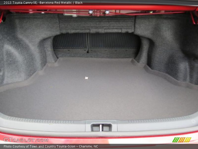 Barcelona Red Metallic / Black 2013 Toyota Camry SE