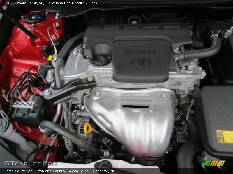 Barcelona Red Metallic / Black 2013 Toyota Camry SE