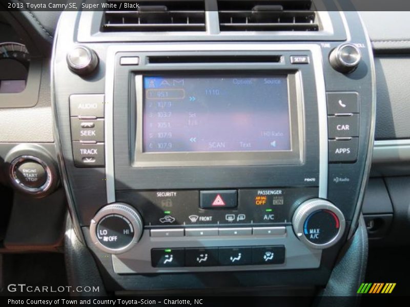 Super White / Black 2013 Toyota Camry SE