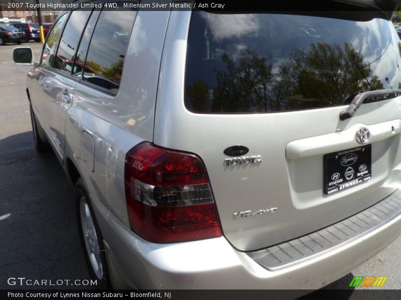 Millenium Silver Metallic / Ash Gray 2007 Toyota Highlander Limited 4WD