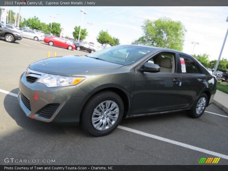 Cypress Green Metallic / Ivory 2013 Toyota Camry LE