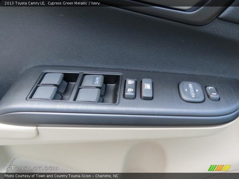 Cypress Green Metallic / Ivory 2013 Toyota Camry LE