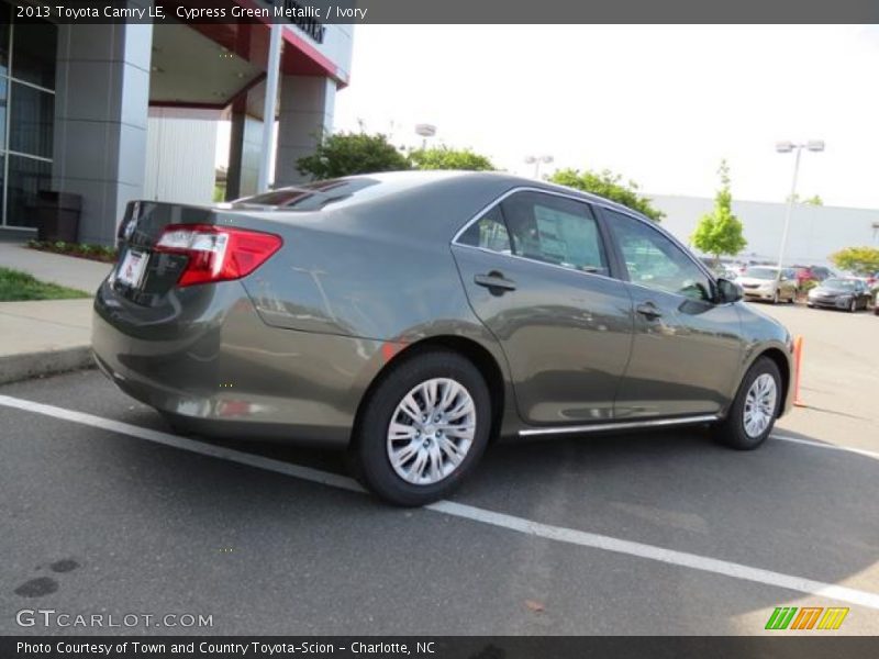 Cypress Green Metallic / Ivory 2013 Toyota Camry LE