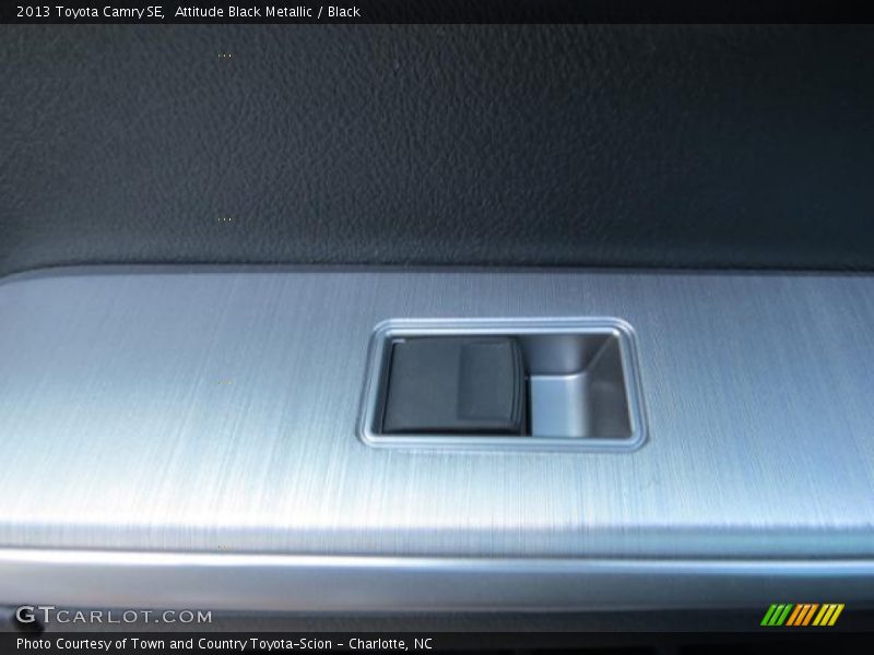 Attitude Black Metallic / Black 2013 Toyota Camry SE
