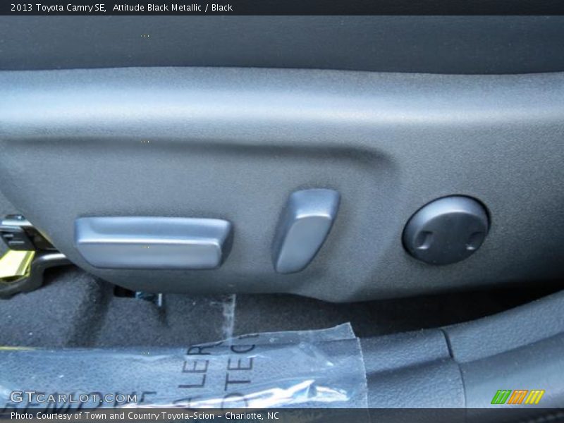 Attitude Black Metallic / Black 2013 Toyota Camry SE
