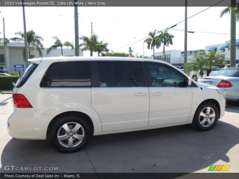 Calla Lilly White / Aero Gray 2010 Volkswagen Routan SE