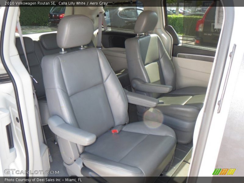 Calla Lilly White / Aero Gray 2010 Volkswagen Routan SE