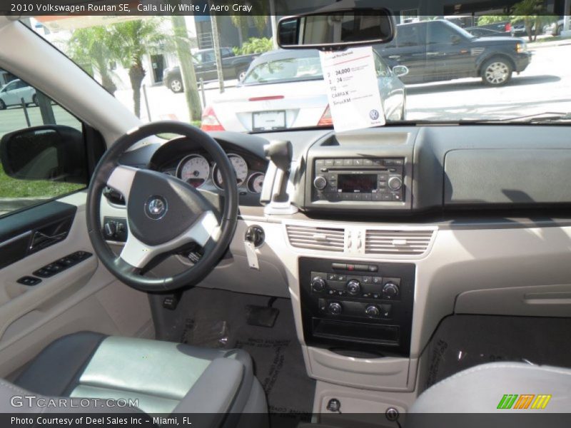Calla Lilly White / Aero Gray 2010 Volkswagen Routan SE