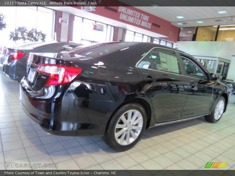 Attitude Black Metallic / Ash 2013 Toyota Camry XLE