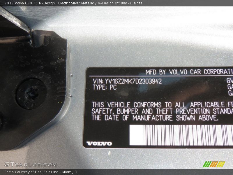 Electric Silver Metallic / R-Design Off Black/Calcite 2013 Volvo C30 T5 R-Design